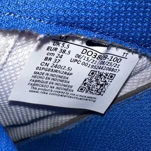 Duke blue and white Nike air sneakers, size 6